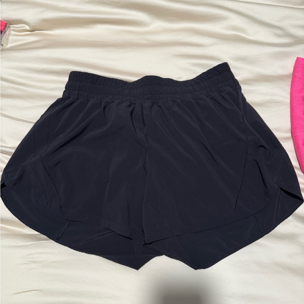 Lululemon Track that mid-rise lined short 5”
